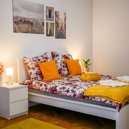 Ultracentral Golden Gatehouse 3 Bdrm 布加勒斯特 外观 照片
