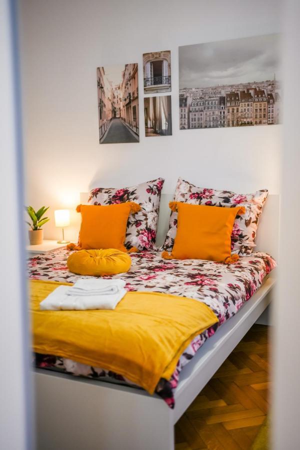 Ultracentral Golden Gatehouse 3 Bdrm 布加勒斯特 外观 照片