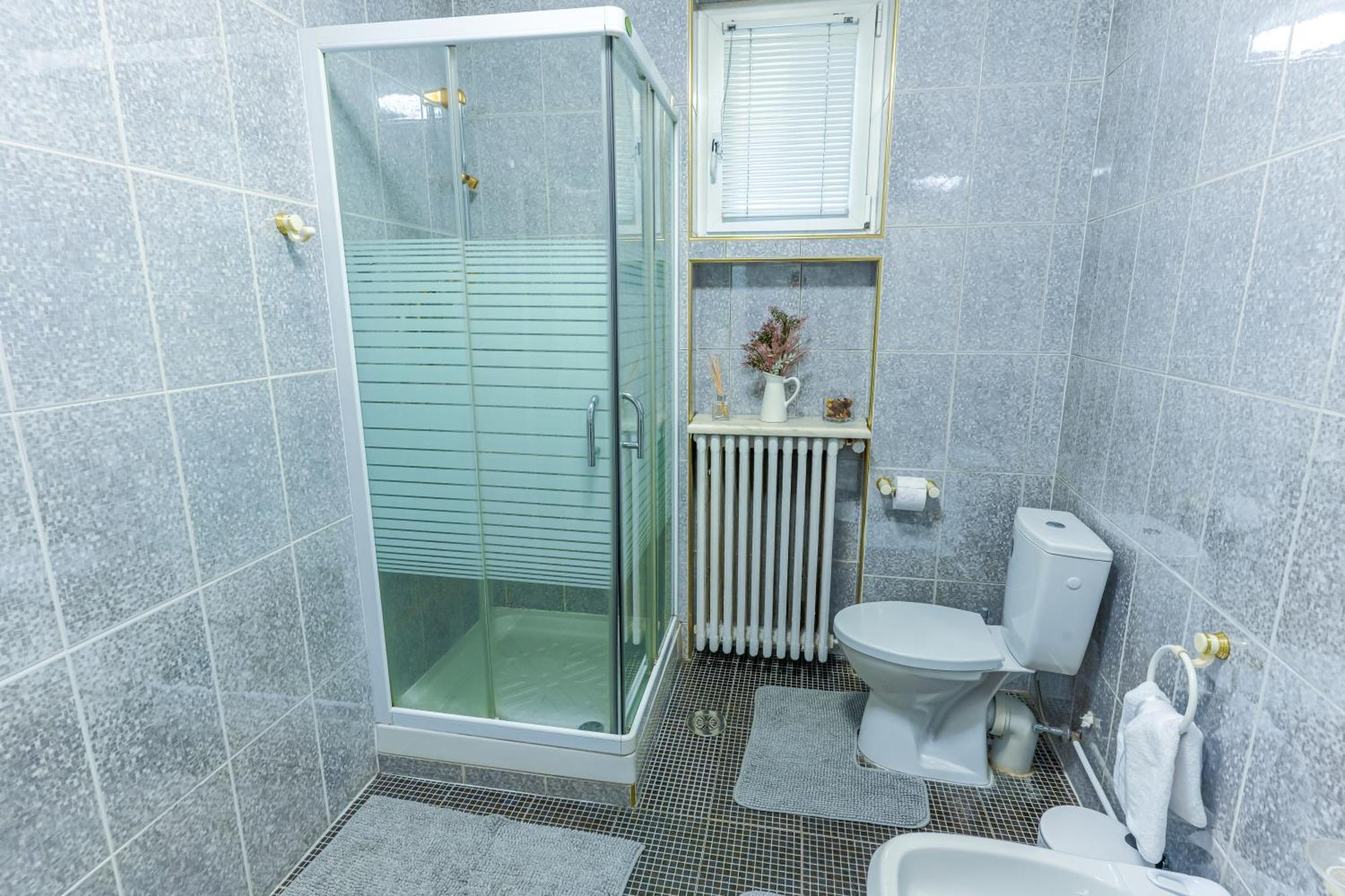Ultracentral Golden Gatehouse 3 Bdrm 布加勒斯特 外观 照片