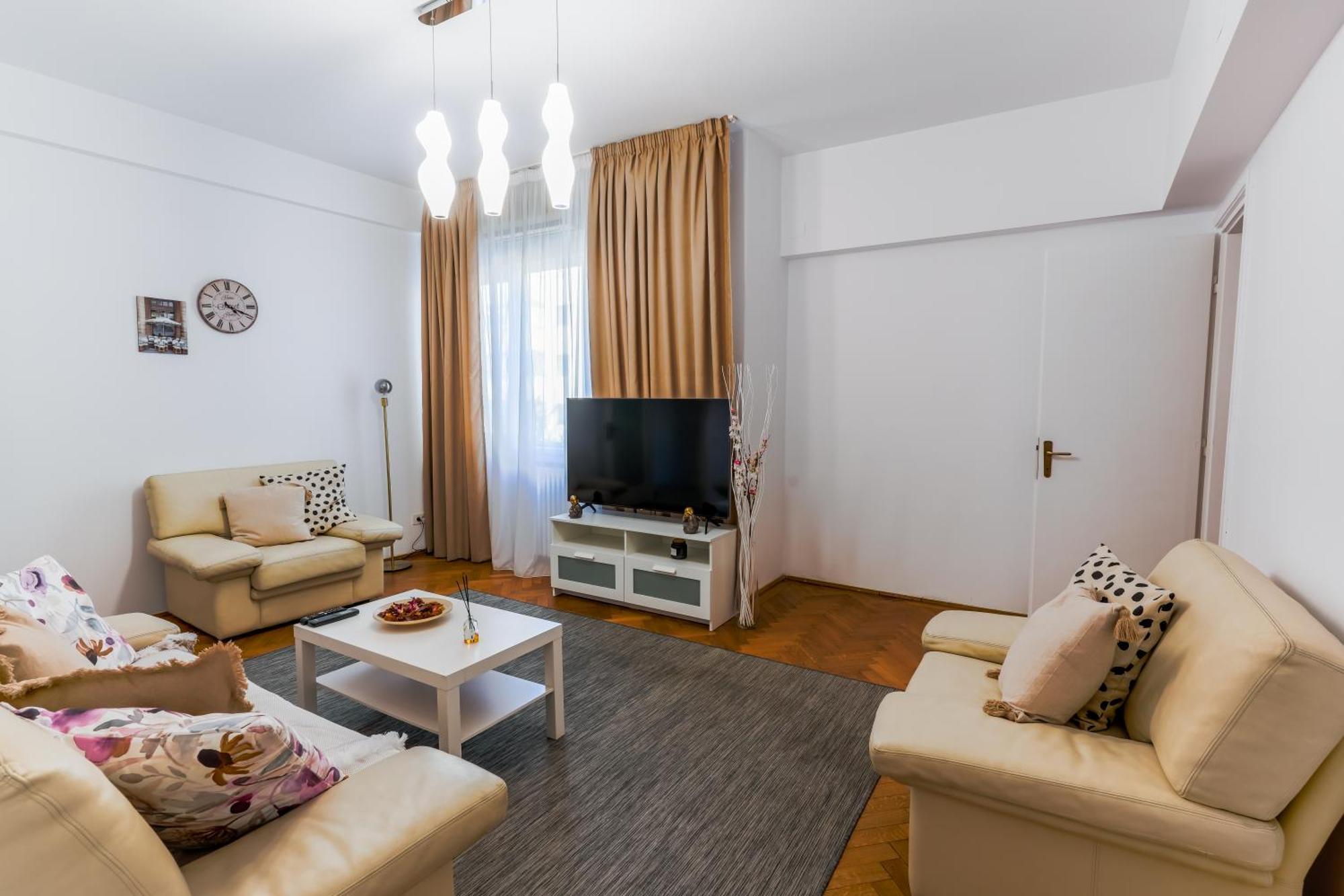 Ultracentral Golden Gatehouse 3 Bdrm 布加勒斯特 外观 照片