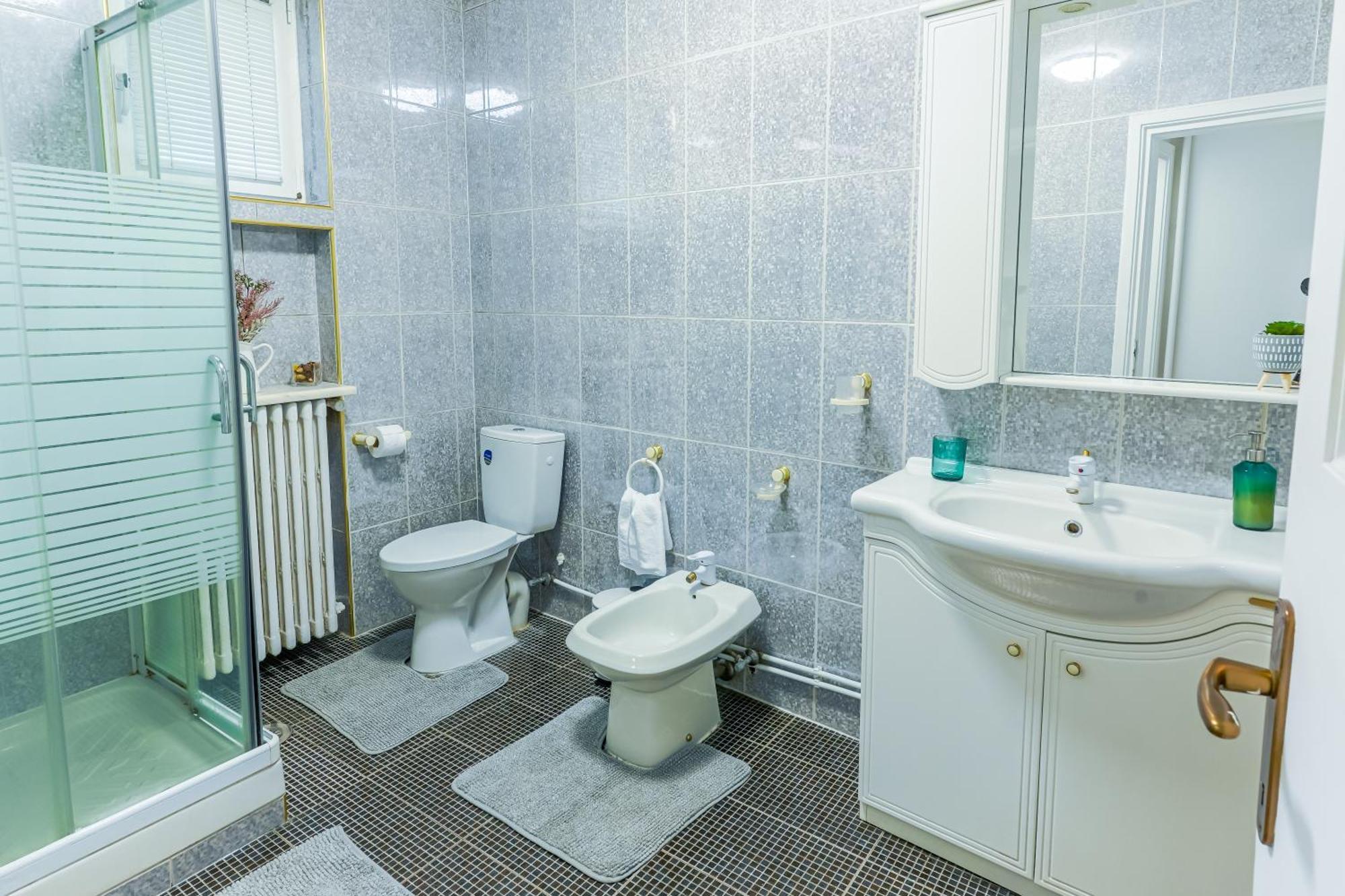 Ultracentral Golden Gatehouse 3 Bdrm 布加勒斯特 外观 照片